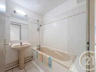  Appartement à louer 1 pièce 39 m²