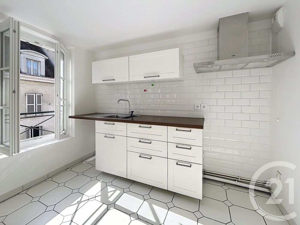 location Appartement - 5 pièce(s) - 94 m² Fontainebleau (77300)
