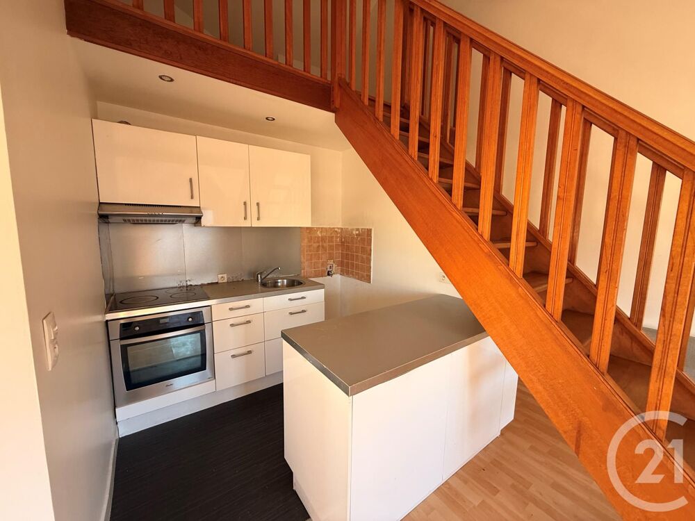 Au c½ur de Villepinte, cet appartement en Duplex, situé ....