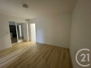  Appartement à louer 2 pièces 66 m²