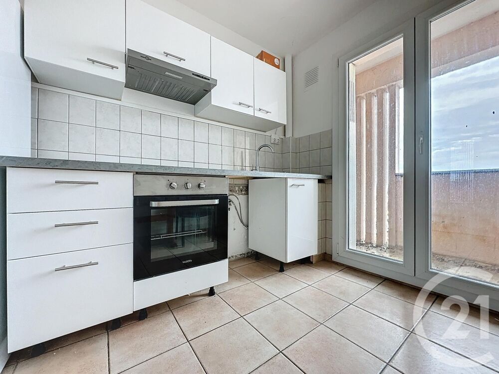 SOCHAUX !! Appartement de 58m² situé au 9 étage d'un imm....