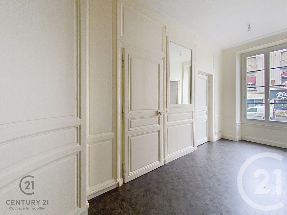 Emplacement recherché en plein c½ur de NEMOURS ! <br....