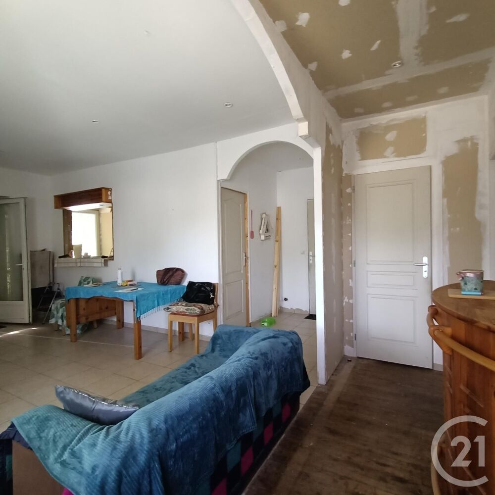 vente Maison - 4 pièce(s) - 257 m² Chef-Boutonne (79110)