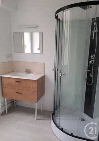  Appartement à louer 2 pièces 59 m²