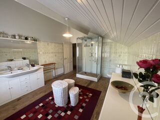  Maison à vendre 10 pièces 236 m²