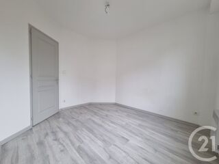  Appartement à louer 3 pièces 49 m²
