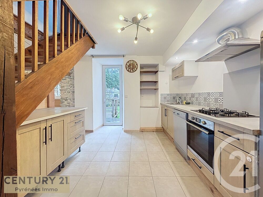 location Maison - 4 pièce(s) - 135 m² Saint-Béat-Lez (31440)