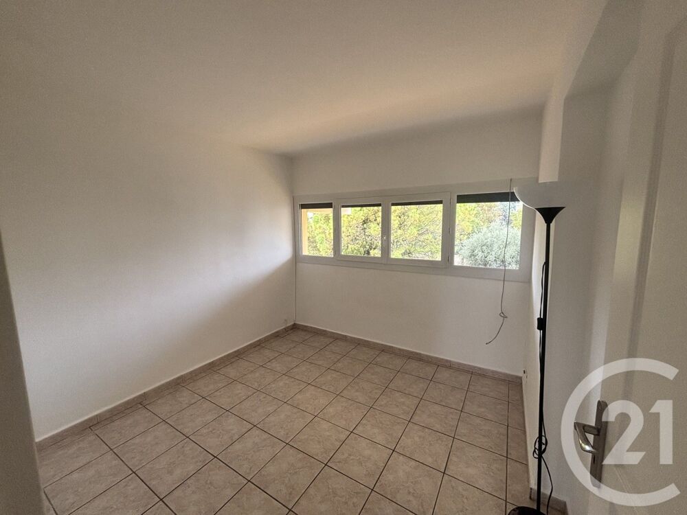 location Appartement - 4 pièce(s) - 69 m² Grasse (06130)