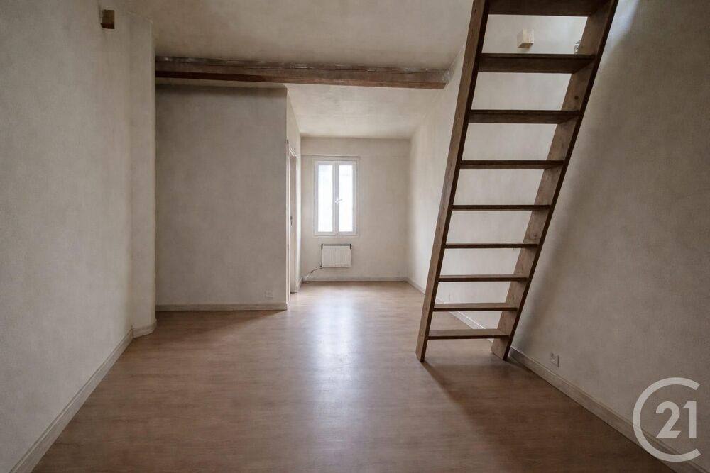 Laissez vous séduire par cette maison et son jardin de 4....