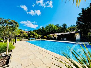  Maison à vendre 6 pièces 341 m²