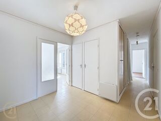  Appartement � louer 4 pi�ces 100 m�