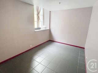  Maison à louer 8 pièces 93 m²