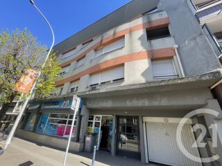  Immeuble � vendre 630 m�