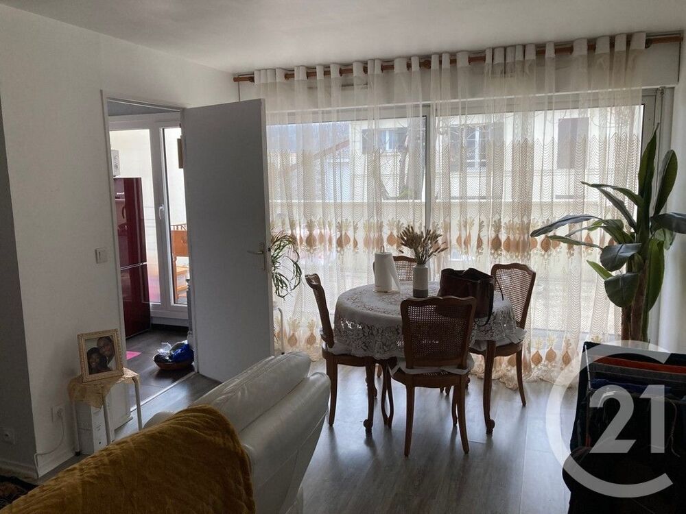 location Appartement - 2 pièce(s) - 48 m² Avon (77210)