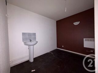 Appartement à louer 4 pièces 80 m²