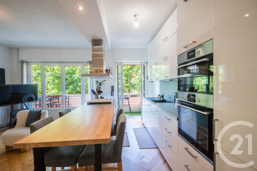 NICE RIQUIER: 3 pièces de 61 m² entièrement rénové avec....