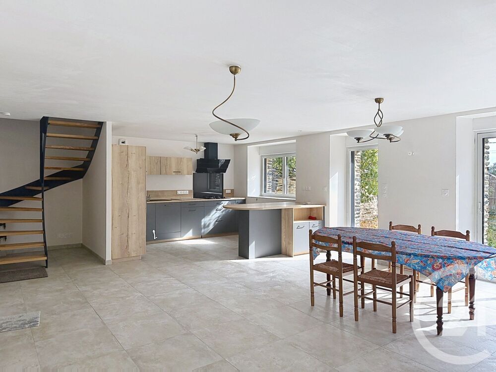location Maison - 4 pièce(s) - 107 m² Sainte-Marie (35600)