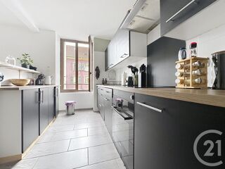  Appartement à louer 4 pièces 85 m²