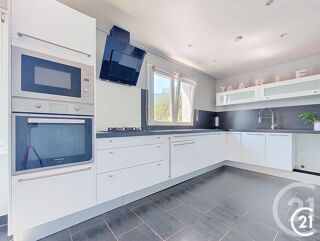  Appartement à vendre 6 pièces 133 m²