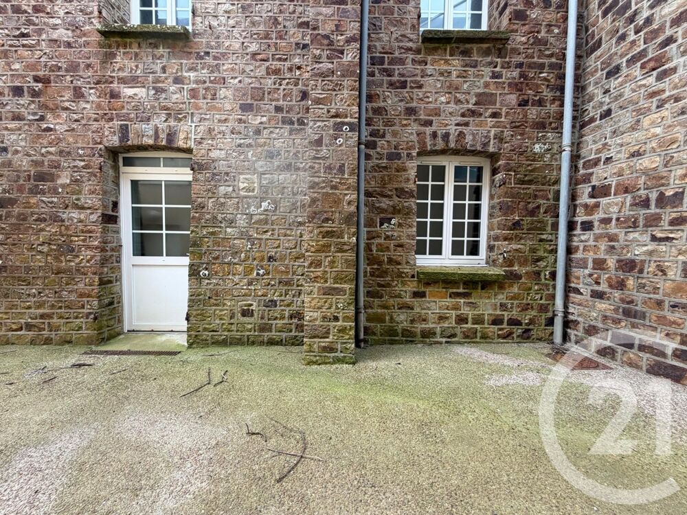 Appartement à vendre au Château de Chimay, en front de m....