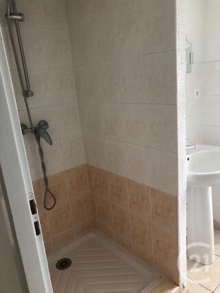  Appartement à louer 2 pièces 40 m²