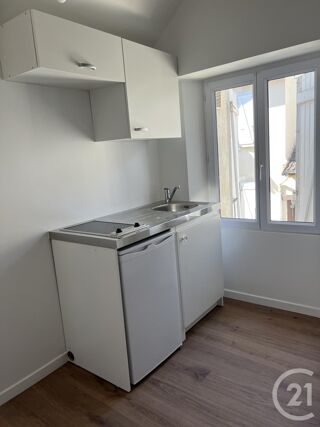  Appartement à louer 2 pièces 32 m²