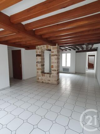  Appartement à louer 5 pièces 94 m²