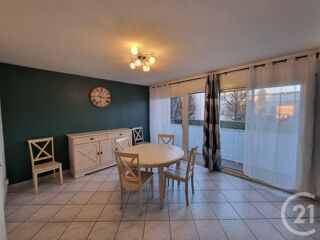  Appartement à louer 3 pièces 68 m²