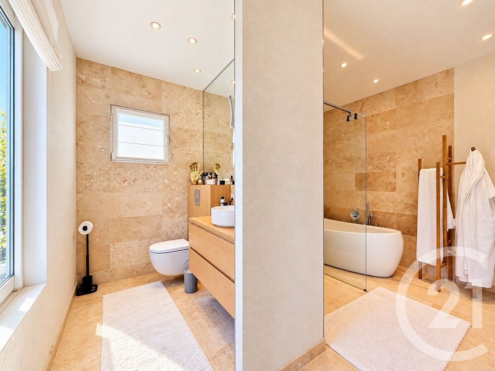 à vendre  Maison Antibes (06600)