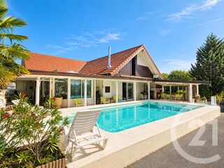  Maison à vendre 10 pièces 347 m²