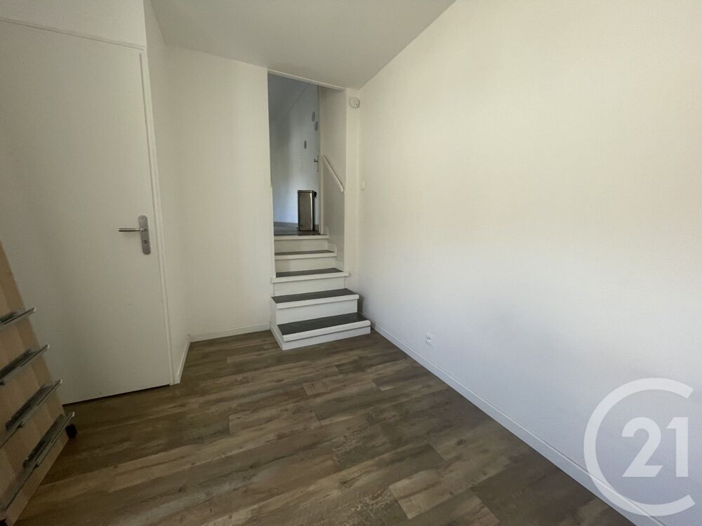 Century 21 Cottage Immobilier vous propose au Centre Vil....