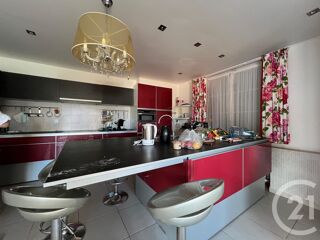  Maison à vendre 14 pièces 1680 m²