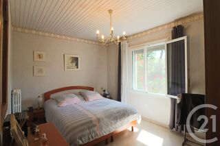  Maison � vendre 6 pi�ces 210 m� Montpon menesterol