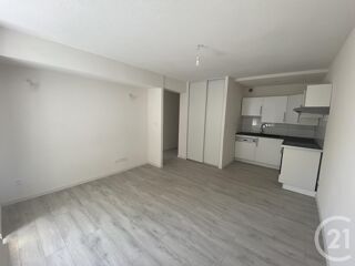  Appartement à louer 3 pièces 54 m²