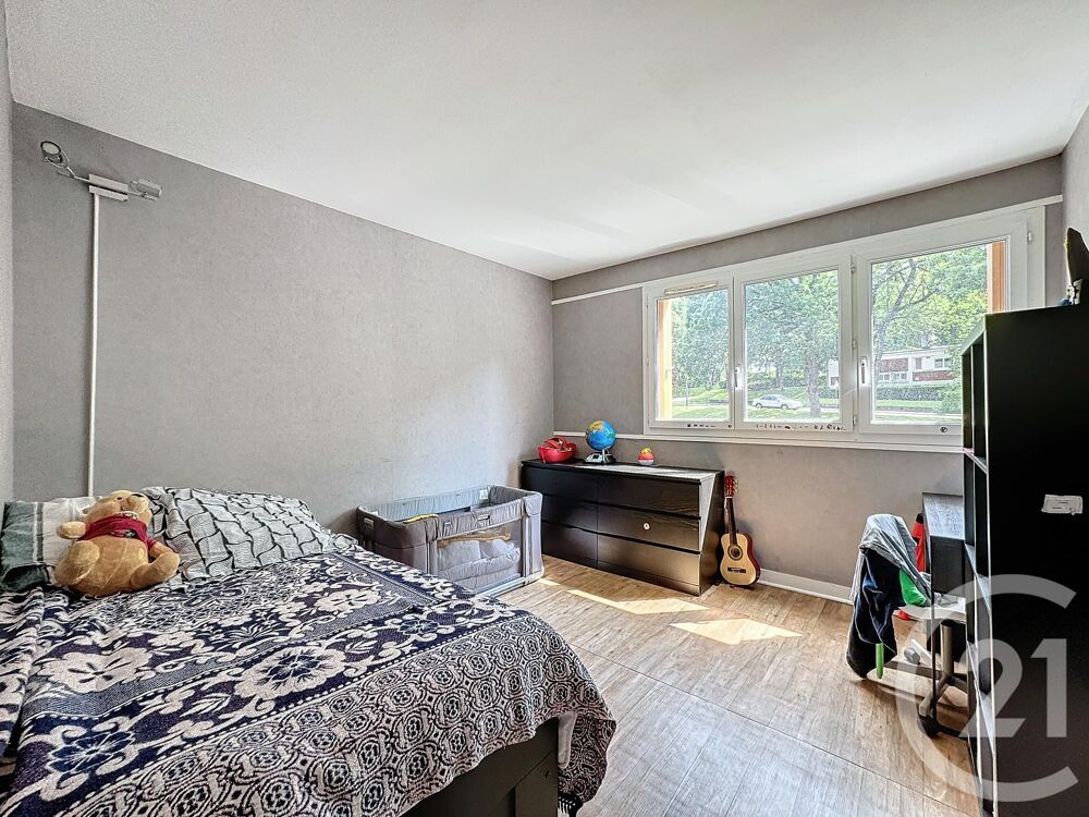Century 21 Hennequin à le plaisir de vous présenter à la....