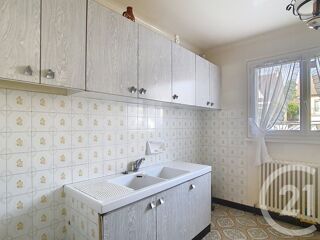  Immeuble à vendre 279 m² Thiais