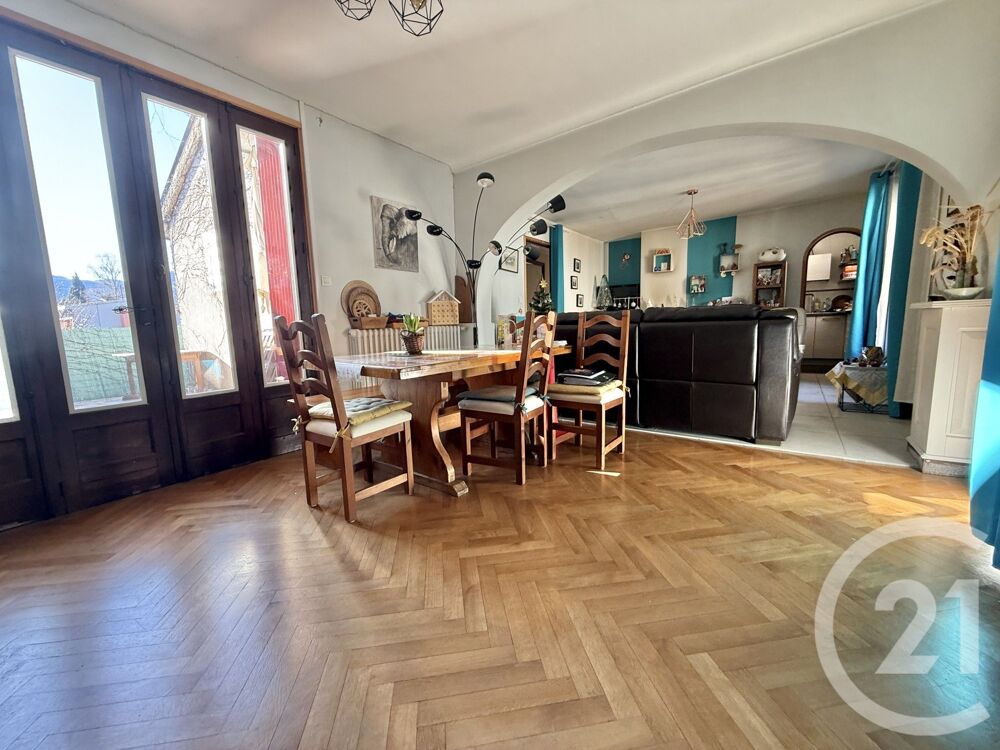location Appartement - 4 pièce(s) - 101 m² Lavelanet (09300)