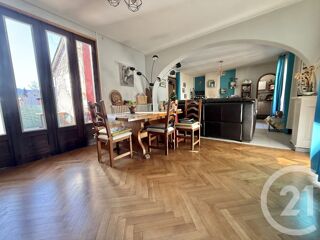  Appartement à louer 4 pièces 101 m²