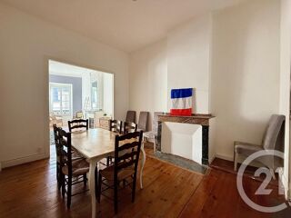  Immeuble à vendre 589 m²