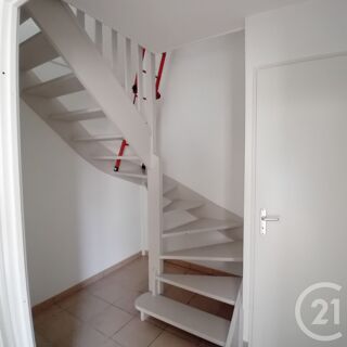  Maison à louer 4 pièces 81 m²