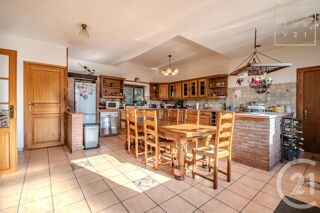  Maison � vendre 8 pi�ces 233 m�