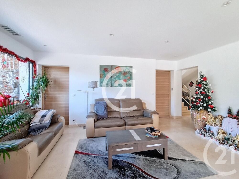 CENTURY 21 vous propose cette villa d'exception, d'envir....