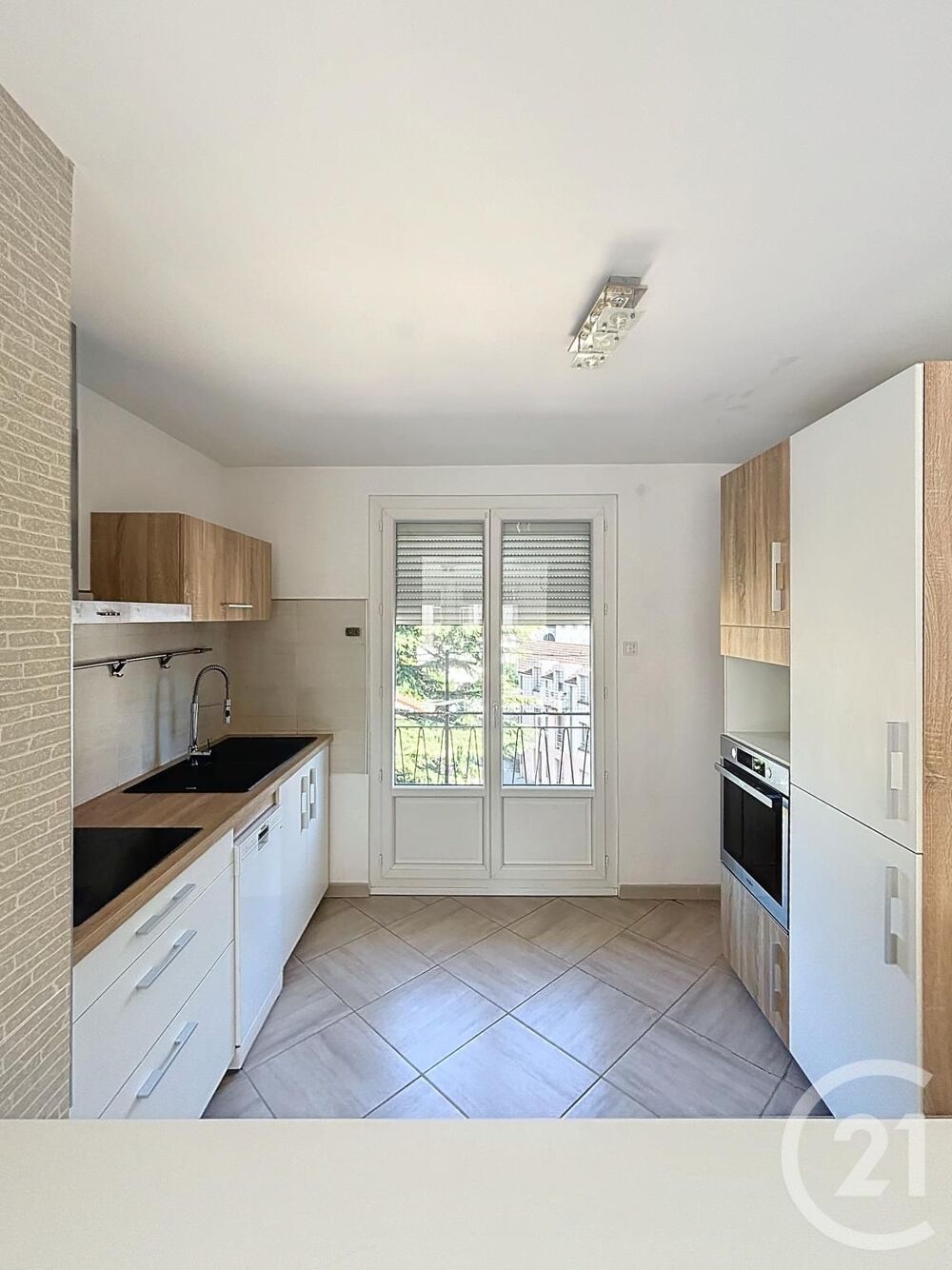 location Appartement - 4 pièce(s) - 75 m² Chalon-sur-Saône (71100)