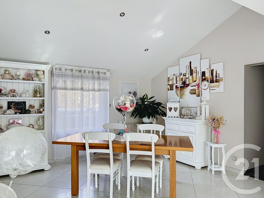 vente Maison - 6 pièce(s) - 258 m² Thaon-les-Vosges (88150)