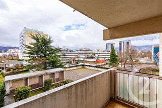  Appartement à vendre 6 pièces 101 m²
