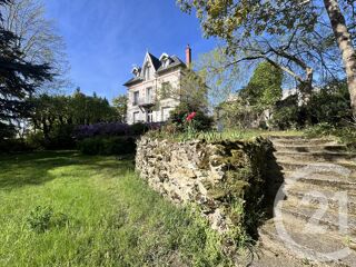  Maison à vendre 14 pièces 275 m²