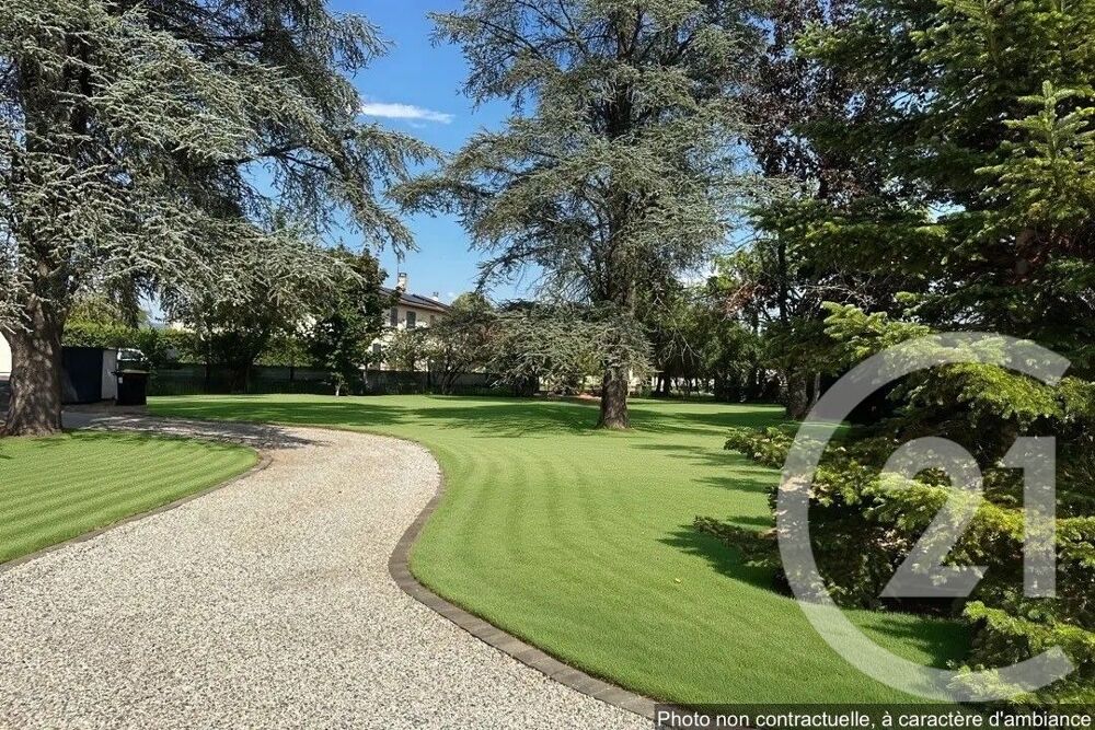 vente Maison - 7 pièce(s) - 179 m² Saint-Vulbas (01150)