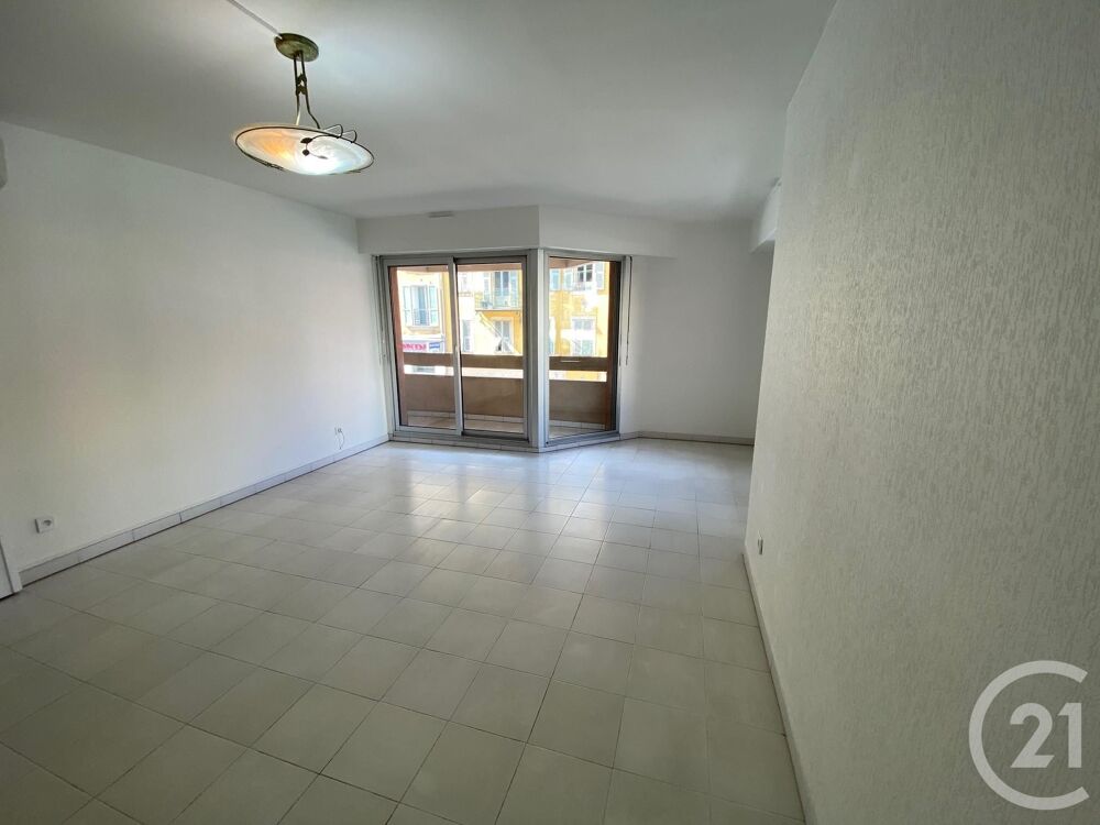 Nice Est le port - 31 rue Barla Bel appartement de 3....