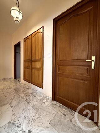 vente Appartement - 6 pièce(s) - 145 m² Saint-Quentin (02100)