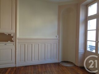  Appartement à louer 3 pièces 80 m²